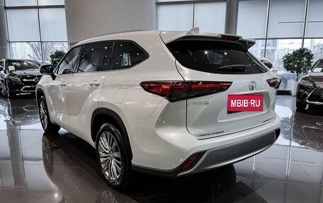 Toyota Highlander, 2025 год, 5 798 000 рублей, 4 фотография