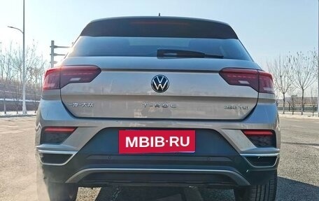 Volkswagen T-Roc I, 2022 год, 1 350 000 рублей, 5 фотография