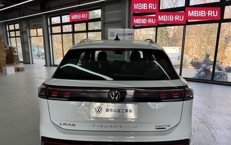 Volkswagen Tiguan, 2025 год, 4 302 000 рублей, 2 фотография