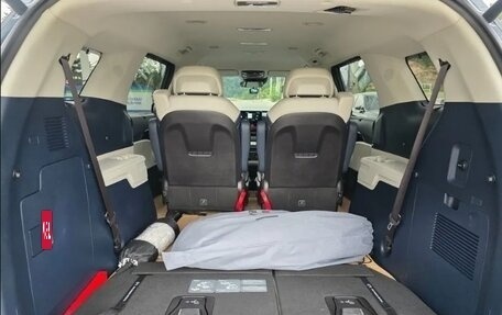 KIA Carnival, 2024 год, 5 300 000 рублей, 7 фотография