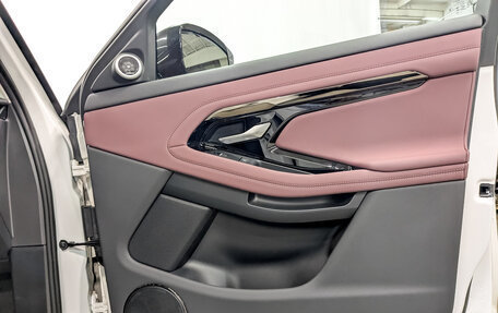 Land Rover Range Rover Evoque II, 2024 год, 6 000 000 рублей, 26 фотография