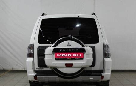 Mitsubishi Pajero IV, 2013 год, 2 050 000 рублей, 7 фотография