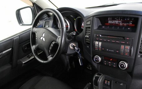 Mitsubishi Pajero IV, 2013 год, 2 050 000 рублей, 14 фотография