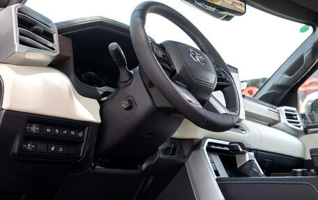 Toyota Tundra, 2025 год, 11 440 000 рублей, 15 фотография