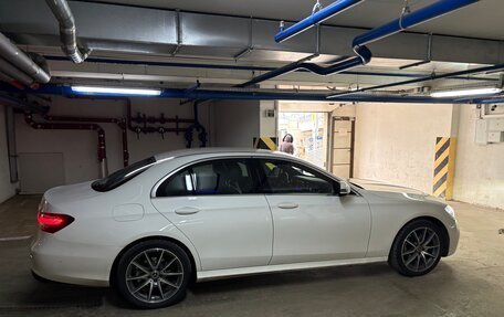 Mercedes-Benz E-Класс, 2021 год, 5 100 000 рублей, 4 фотография