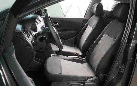 Volkswagen Polo VI (EU Market), 2011 год, 615 000 рублей, 10 фотография