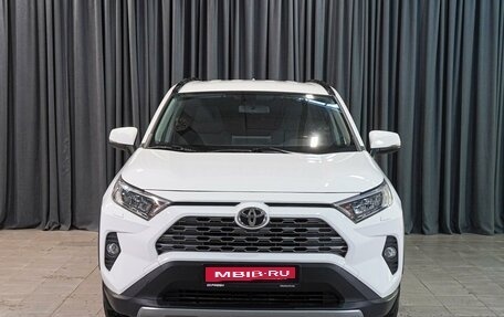 Toyota RAV4, 2020 год, 3 300 000 рублей, 3 фотография
