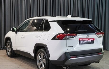 Toyota RAV4, 2020 год, 3 300 000 рублей, 2 фотография