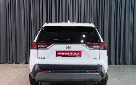 Toyota RAV4, 2020 год, 3 300 000 рублей, 4 фотография