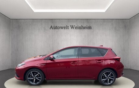 Toyota Auris II, 2017 год, 2 000 000 рублей, 7 фотография