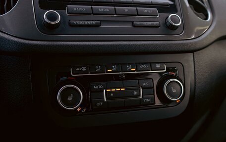 Volkswagen Tiguan I, 2015 год, 1 435 000 рублей, 15 фотография