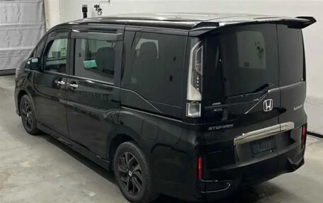 Honda Stepwgn IV, 2021 год, 2 550 000 рублей, 13 фотография