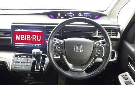 Honda Stepwgn IV, 2021 год, 2 550 000 рублей, 3 фотография