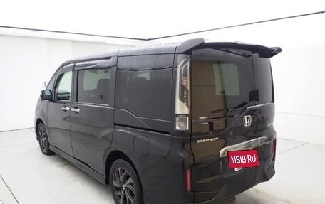 Honda Stepwgn IV, 2021 год, 2 550 000 рублей, 5 фотография