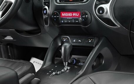 Hyundai ix35 I рестайлинг, 2013 год, 995 000 рублей, 13 фотография