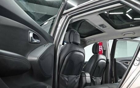 Hyundai ix35 I рестайлинг, 2013 год, 995 000 рублей, 16 фотография