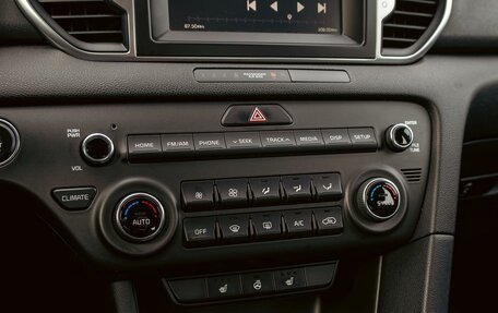 KIA Sportage IV рестайлинг, 2018 год, 1 595 000 рублей, 15 фотография