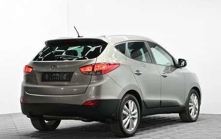 Hyundai ix35 I рестайлинг, 2013 год, 995 000 рублей, 4 фотография