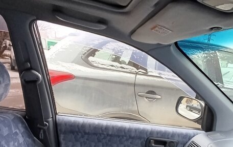 Toyota Ipsum II, 1998 год, 670 000 рублей, 9 фотография