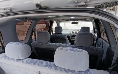 Toyota Ipsum II, 1998 год, 670 000 рублей, 16 фотография