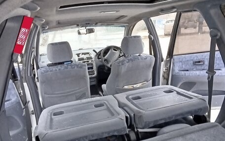 Toyota Ipsum II, 1998 год, 670 000 рублей, 17 фотография