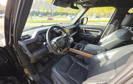 Land Rover Defender II, 2022 год, 11 000 000 рублей, 14 фотография