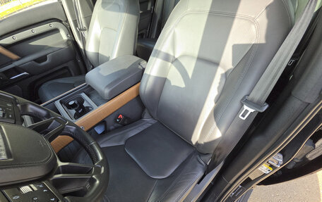 Land Rover Defender II, 2022 год, 11 000 000 рублей, 15 фотография