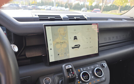 Land Rover Defender II, 2022 год, 11 000 000 рублей, 21 фотография