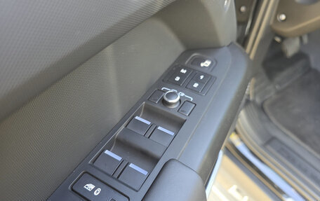 Land Rover Defender II, 2022 год, 11 000 000 рублей, 29 фотография