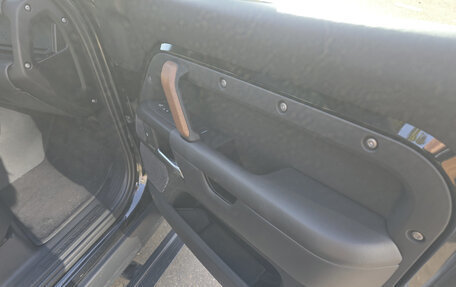 Land Rover Defender II, 2022 год, 11 000 000 рублей, 30 фотография