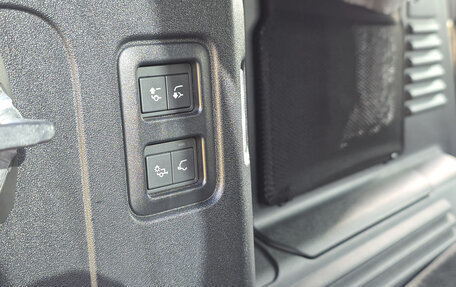 Land Rover Defender II, 2022 год, 11 000 000 рублей, 39 фотография