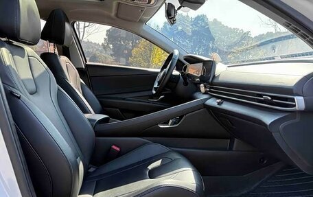 Hyundai Elantra, 2022 год, 1 590 000 рублей, 10 фотография