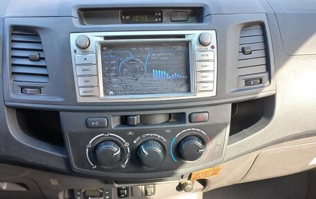 Toyota Hilux VII, 2014 год, 2 480 000 рублей, 24 фотография