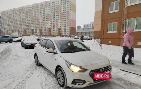 Hyundai Solaris II рестайлинг, 2017 год, 950 000 рублей, 2 фотография