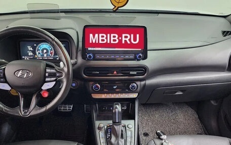 Hyundai Kona I, 2022 год, 1 285 000 рублей, 8 фотография