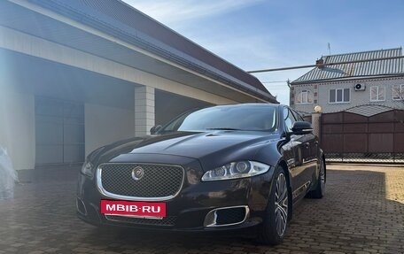 Jaguar XJ IV (X351), 2013 год, 2 400 000 рублей, 2 фотография