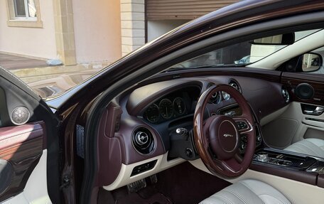 Jaguar XJ IV (X351), 2013 год, 2 400 000 рублей, 5 фотография