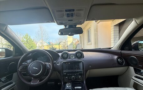 Jaguar XJ IV (X351), 2013 год, 2 400 000 рублей, 10 фотография