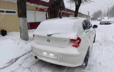 BMW 1 серия, 2010 год, 700 000 рублей, 3 фотография