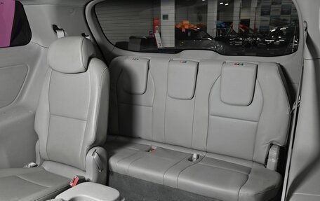 KIA Carnival III, 2018 год, 1 695 000 рублей, 8 фотография