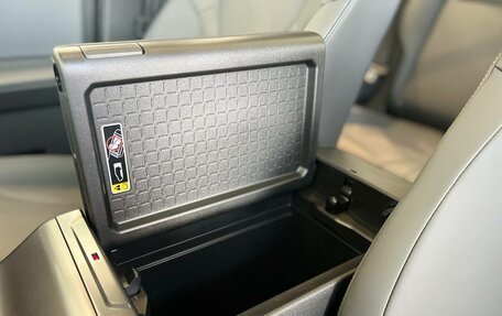 Toyota RAV4, 2025 год, 5 200 000 рублей, 19 фотография