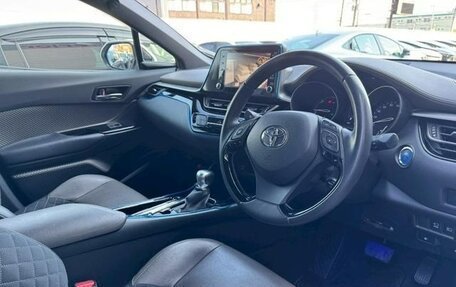 Toyota C-HR I рестайлинг, 2020 год, 1 590 002 рублей, 12 фотография