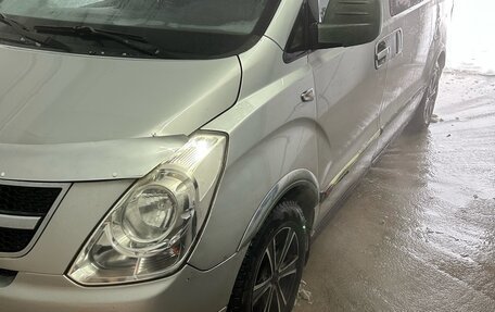 Hyundai Grand Starex Grand Starex I рестайлинг 2, 2007 год, 1 050 000 рублей, 2 фотография