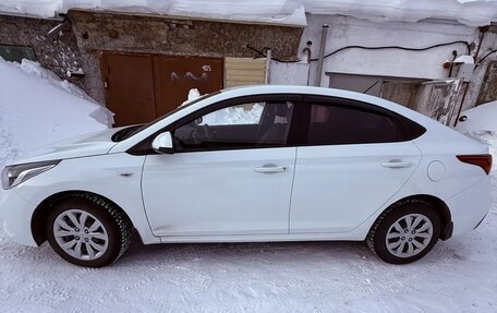 Hyundai Solaris II рестайлинг, 2017 год, 1 420 000 рублей, 8 фотография