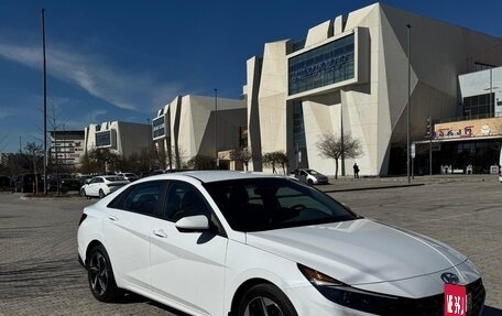 Hyundai Elantra, 2023 год, 2 150 000 рублей, 3 фотография