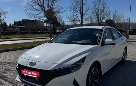 Hyundai Elantra, 2023 год, 2 150 000 рублей, 4 фотография