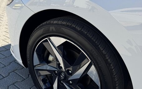 Hyundai Elantra, 2023 год, 2 150 000 рублей, 10 фотография