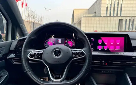 Volkswagen Golf VIII, 2023 год, 1 790 000 рублей, 13 фотография