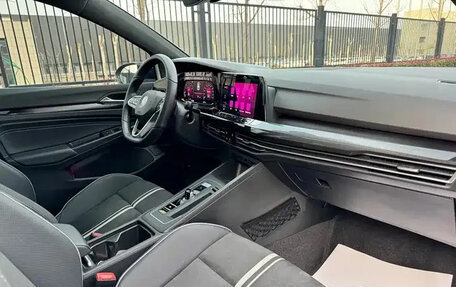 Volkswagen Golf VIII, 2023 год, 1 790 000 рублей, 17 фотография