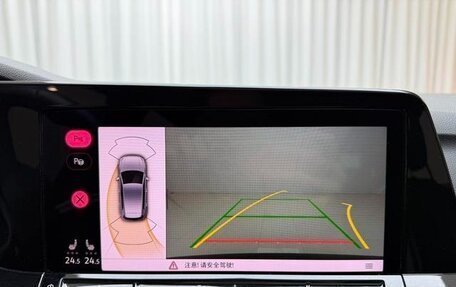 Volkswagen Golf VIII, 2022 год, 1 400 000 рублей, 14 фотография